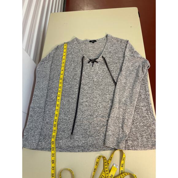 Rails Women’s Long Sleeve Laced V-Neck Top Color Grey Size L - Picture 7 of 8